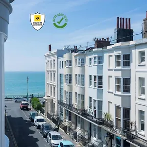 Innit Marina *** Brighton